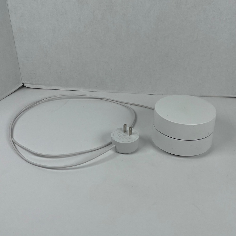 Google Wifi Mesh Router AC1200 White Model GJ2CQ with Power Adapter EUC